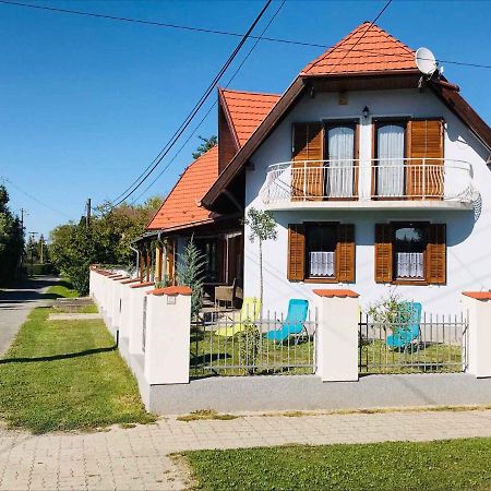 Holiday Home In Balatonmariafuerdo 35629 Kültér fotó