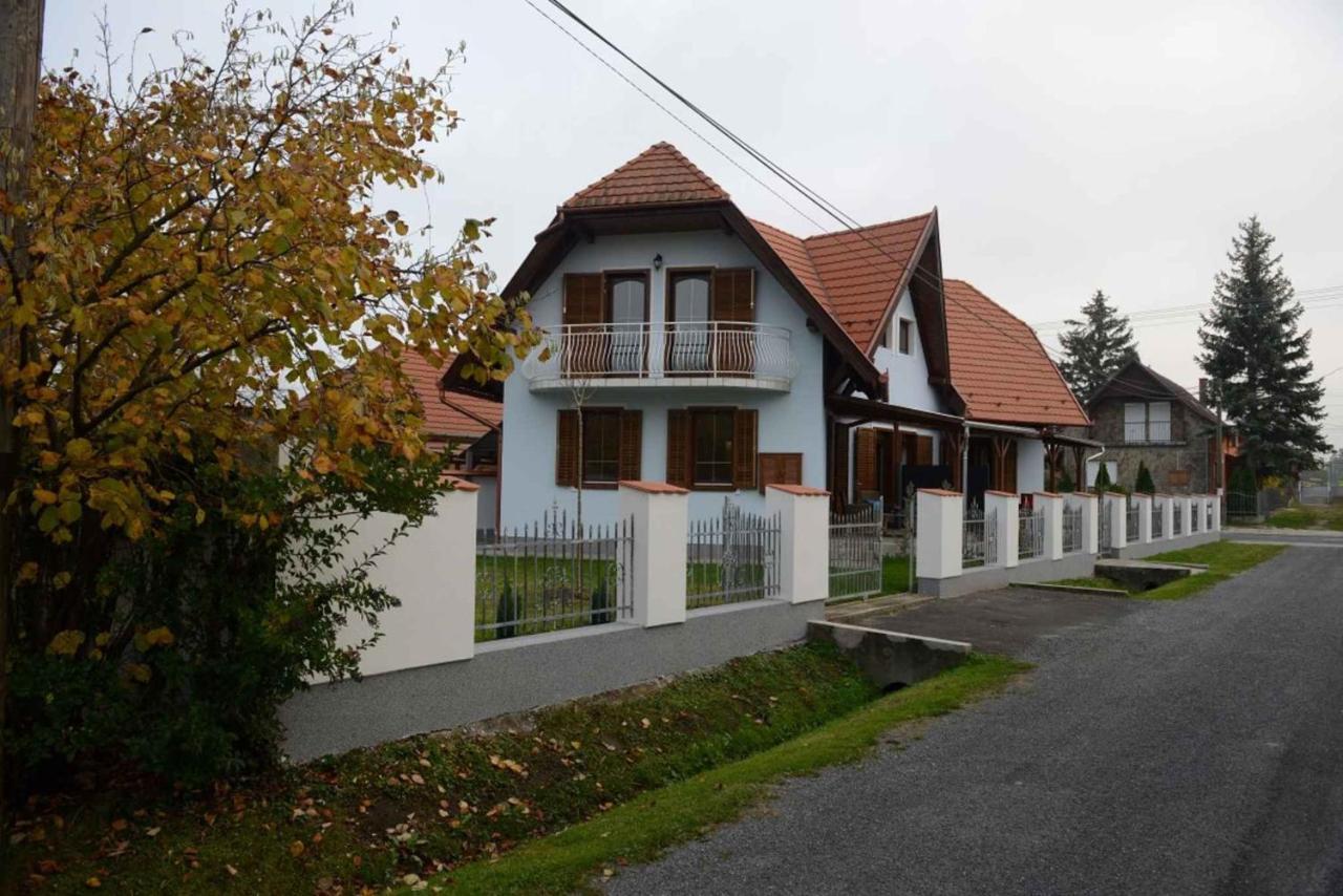 Holiday Home In Balatonmariafuerdo 35629 Kültér fotó